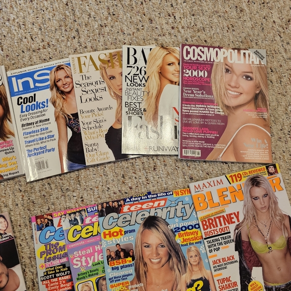 Britney Spears memorabilia package - Picture 17 of 17